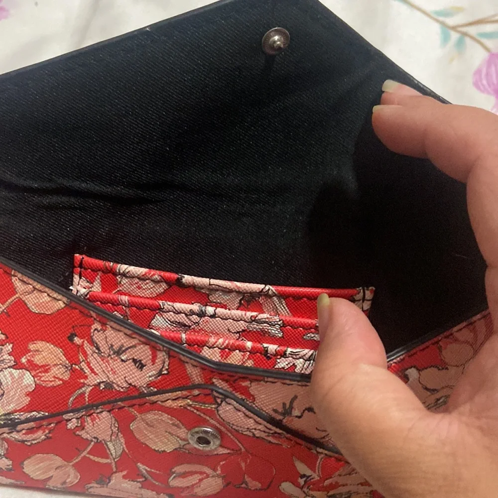 Mango Wallet - Picture 3 of 7